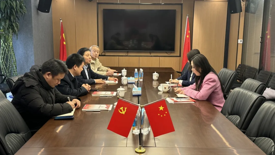 新华保险一行到我所参观交流